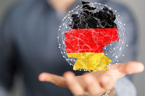Foto: Umriss von Deutschland mit Flagge